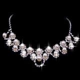 Women Palace Style Rhinestone Faux Pearl Pendant Necklace Earrings Jewelry Set