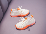 Girl's netted sports shoes