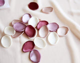 100 pieces /bag Artificial Silk Rose Petals Satin Petals Silk For Weddings Silk Handmade Soft Satin Rose Petals